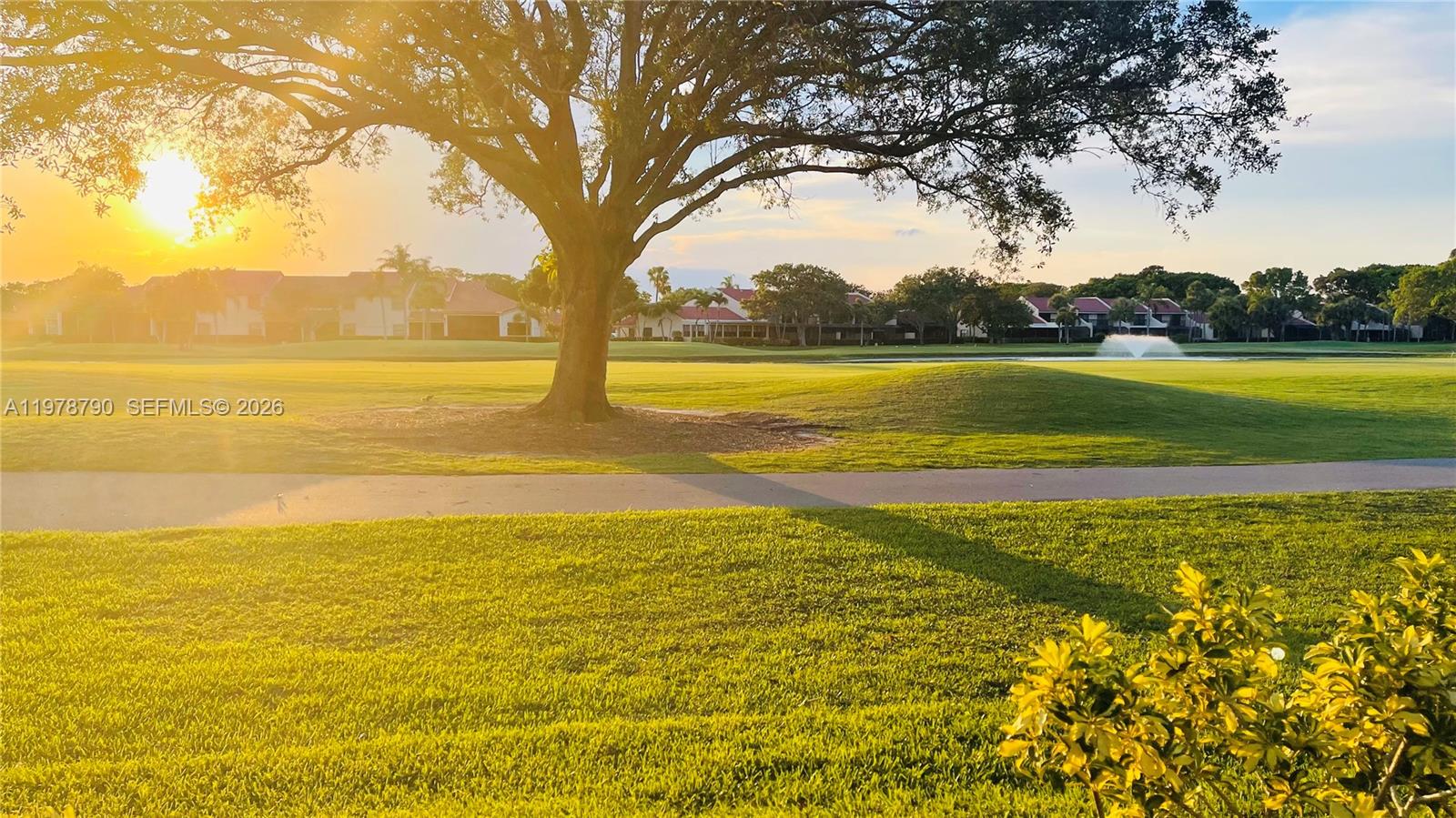 30 Windsor Ln Palm Beach Gardens, FL 33418