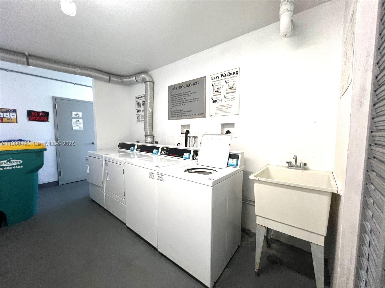 3475 N Country Clb Dr #716 Aventura, FL 33180