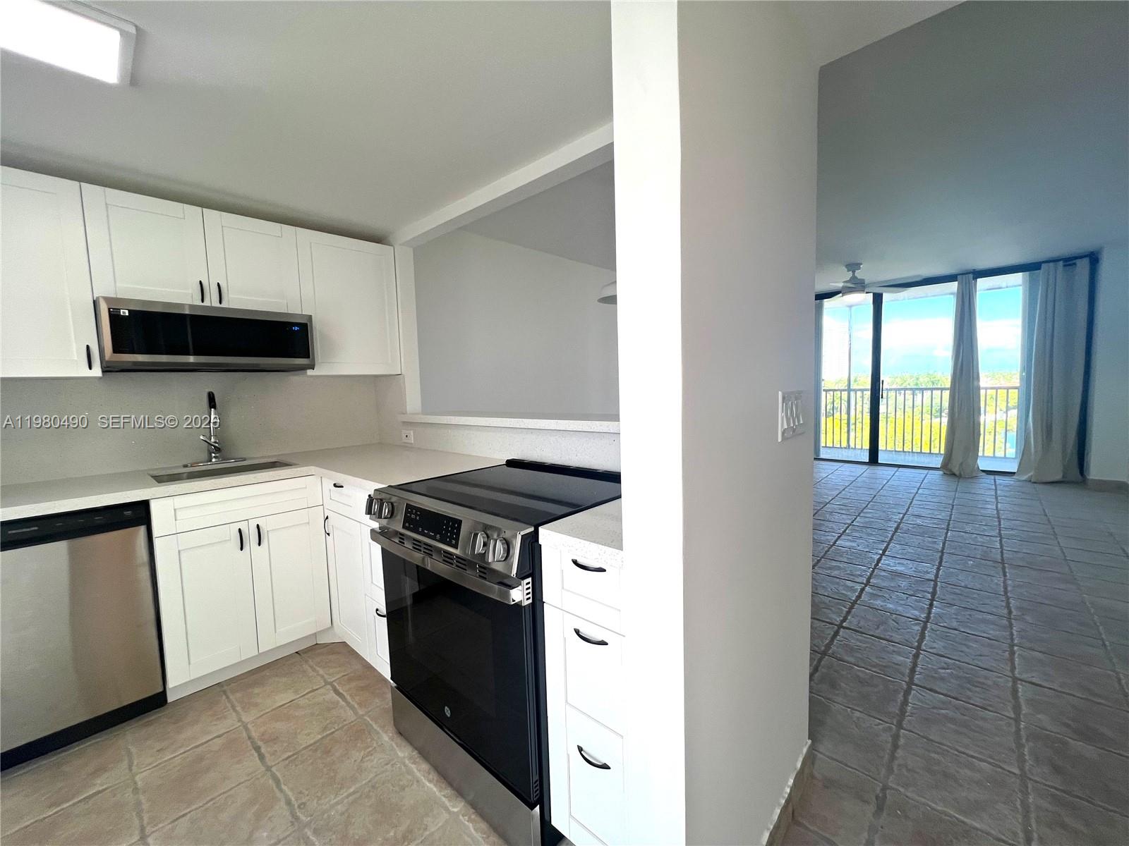 3475 N Country Clb Dr #716 Aventura, FL 33180