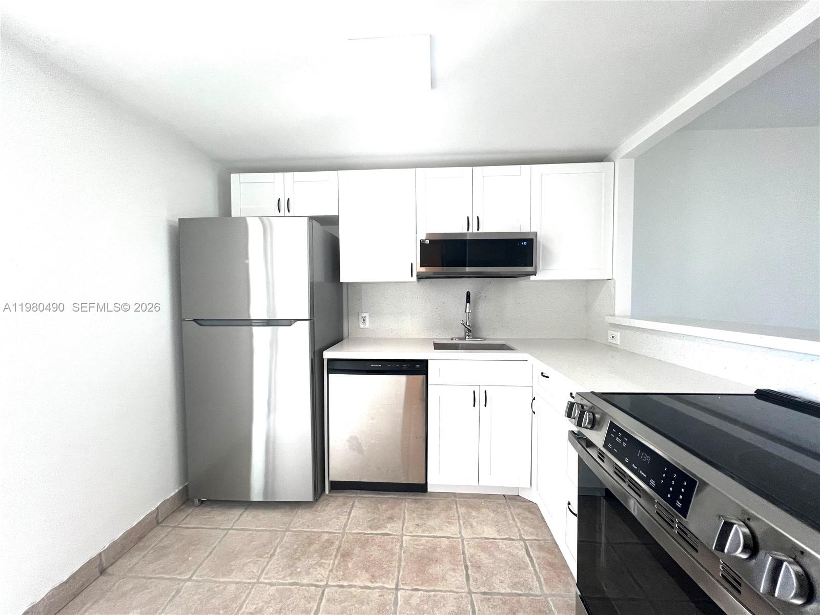 3475 N Country Clb Dr #716 Aventura, FL 33180