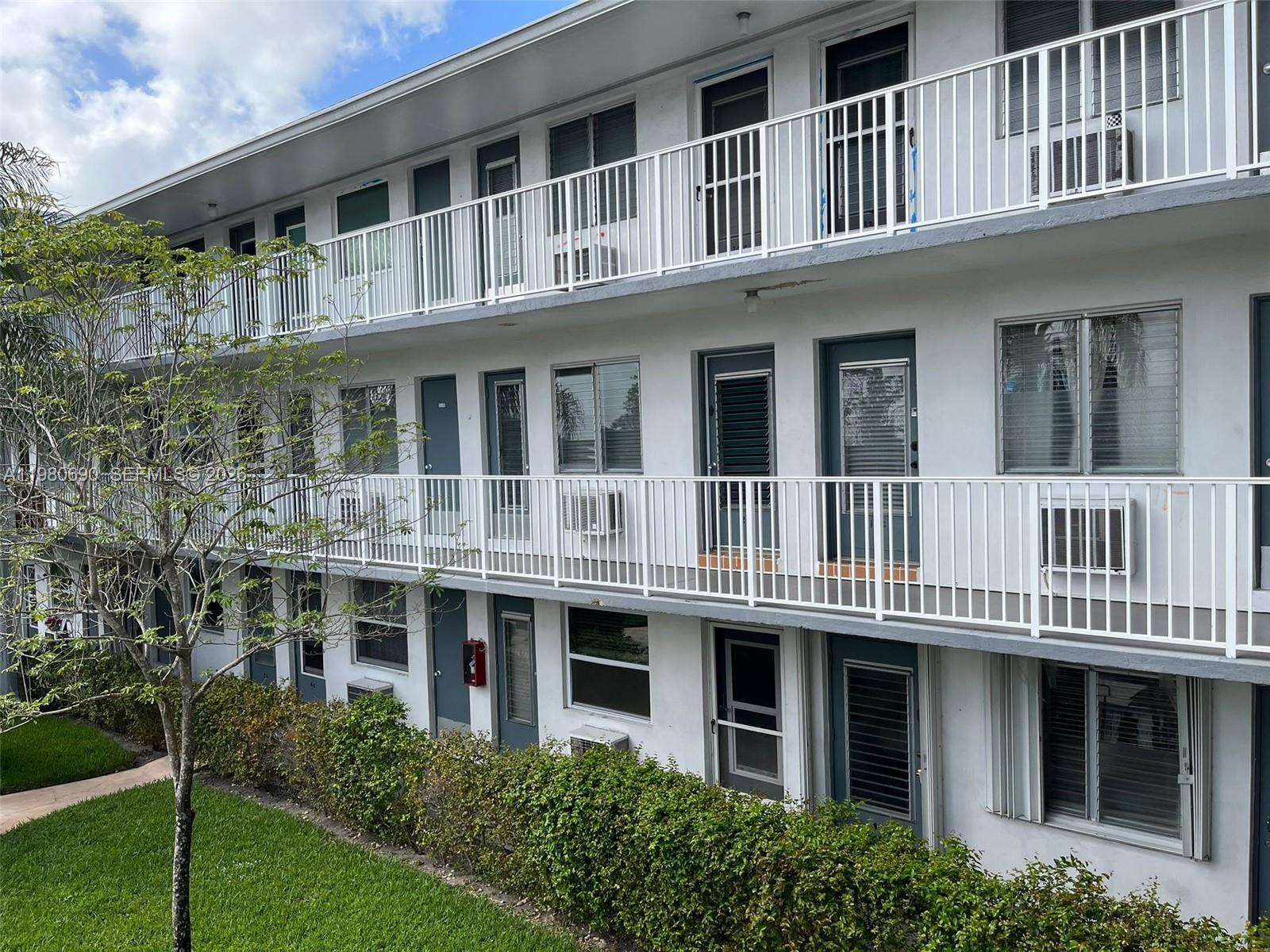 15610 NE 6th Ave #19C Miami, FL 33162