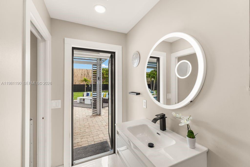 1840 SW 51st Ter Plantation, FL 33317