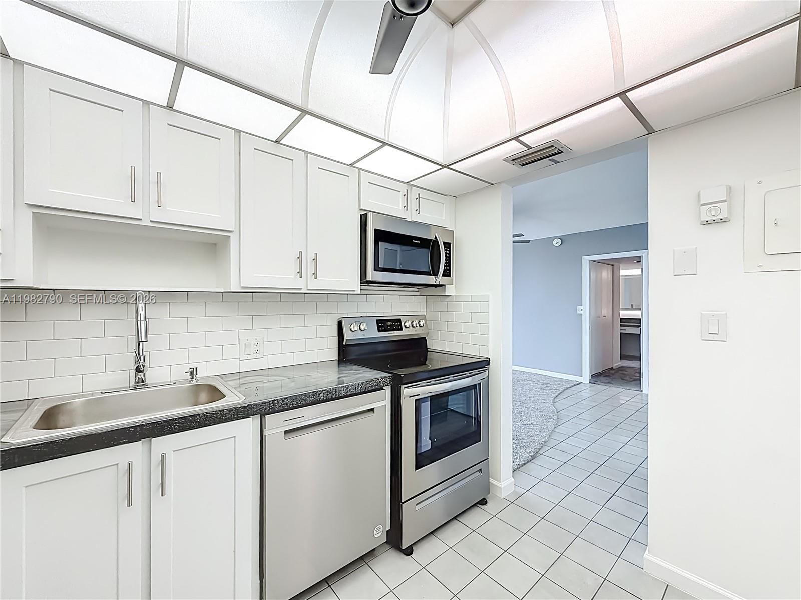 20301 W Country Clb Dr #2428 Aventura, FL 33180