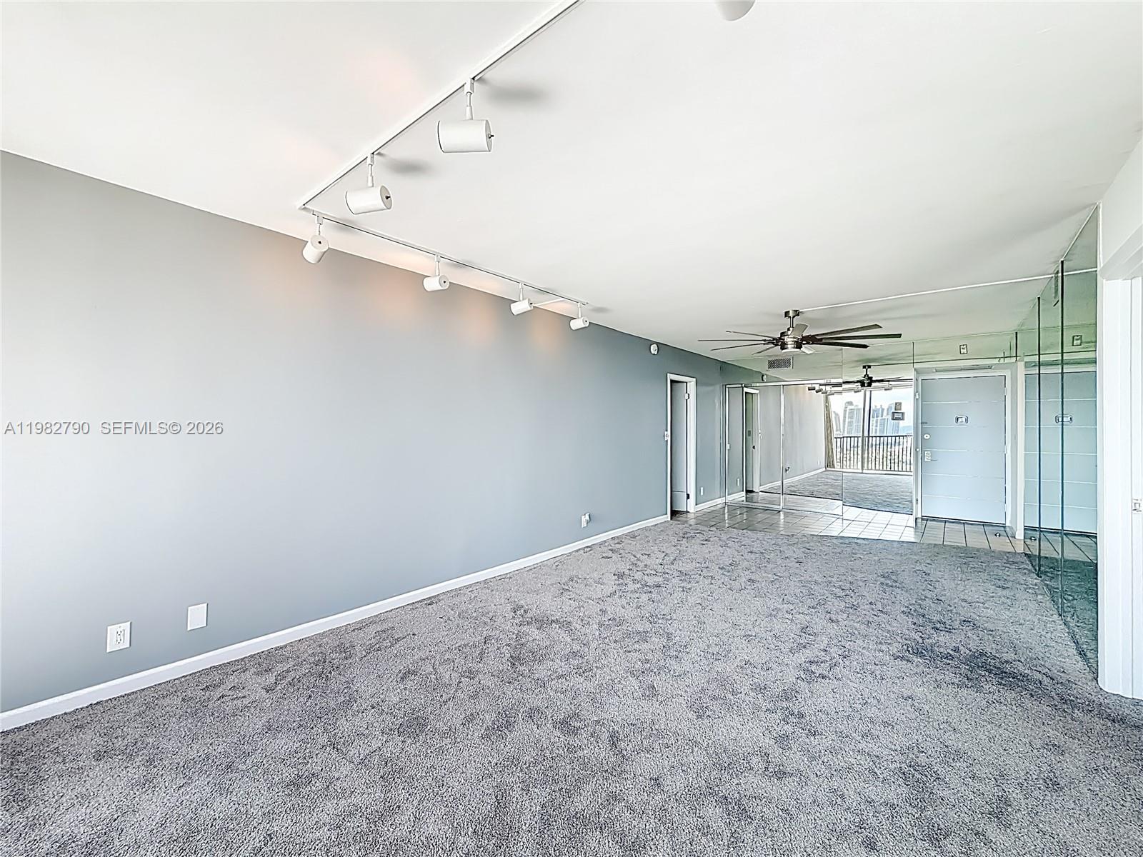 20301 W Country Clb Dr #2428 Aventura, FL 33180