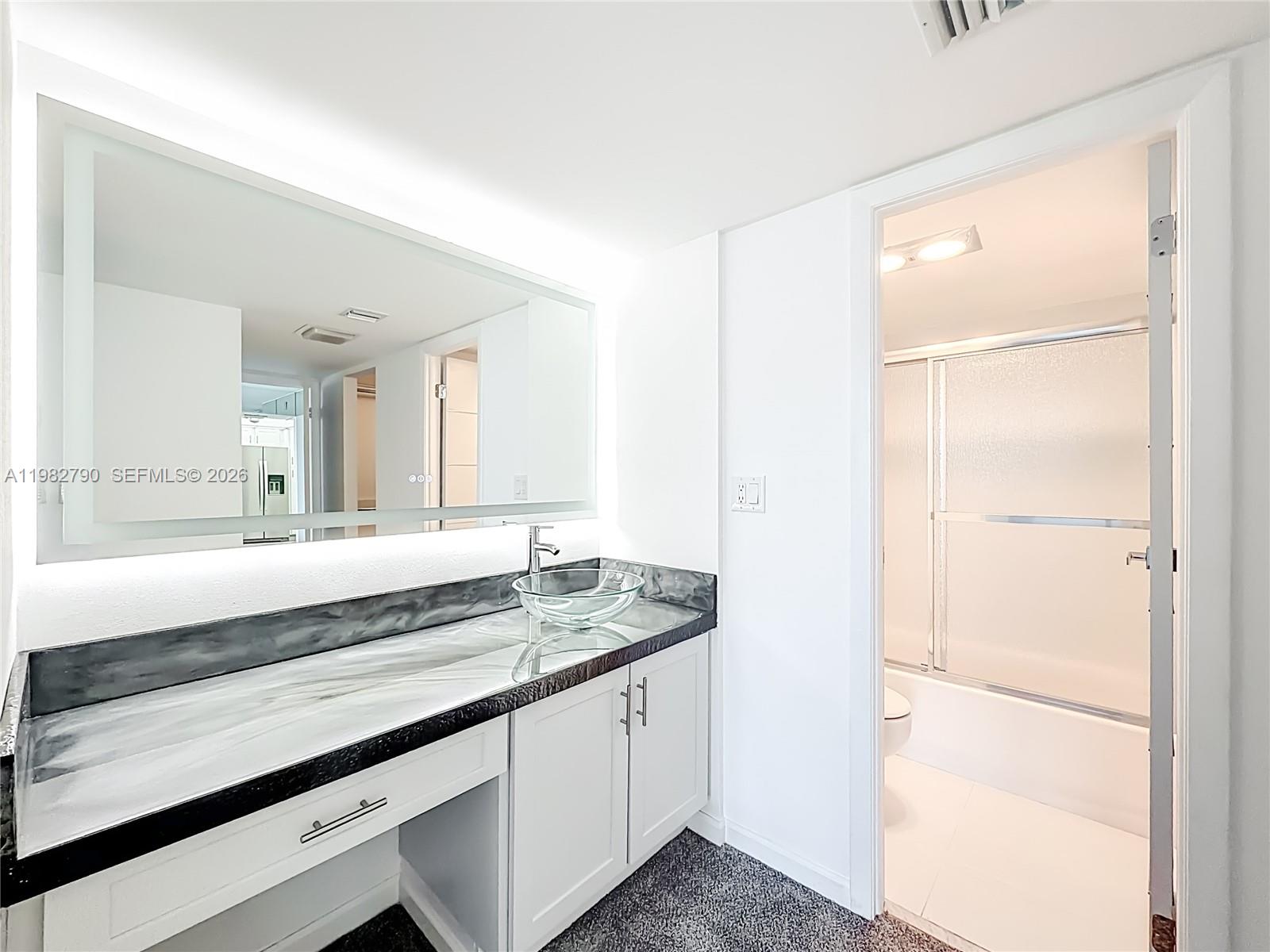 20301 W Country Clb Dr #2428 Aventura, FL 33180