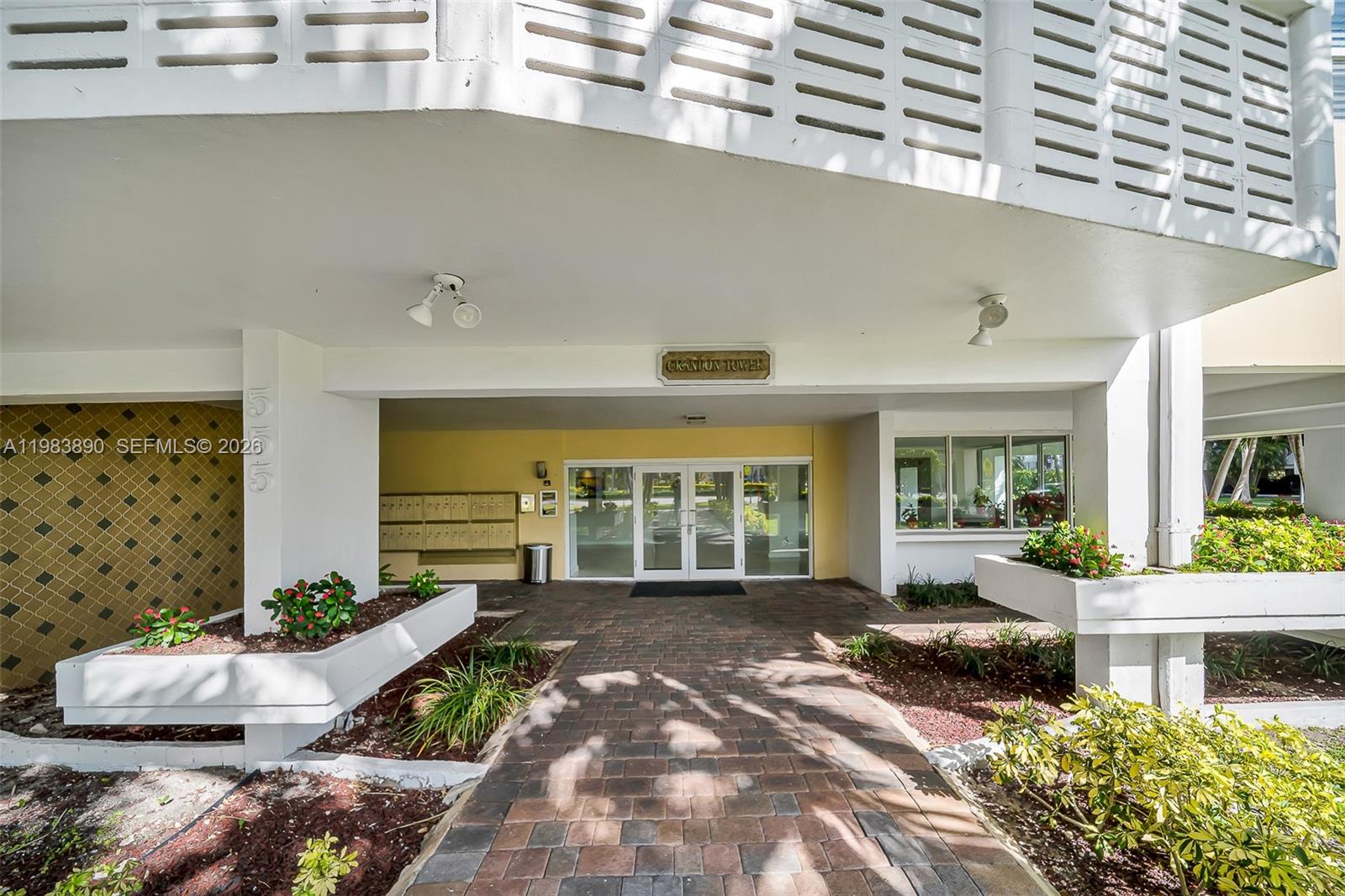 555 Crandon Blvd #53 Key Biscayne, FL 33149