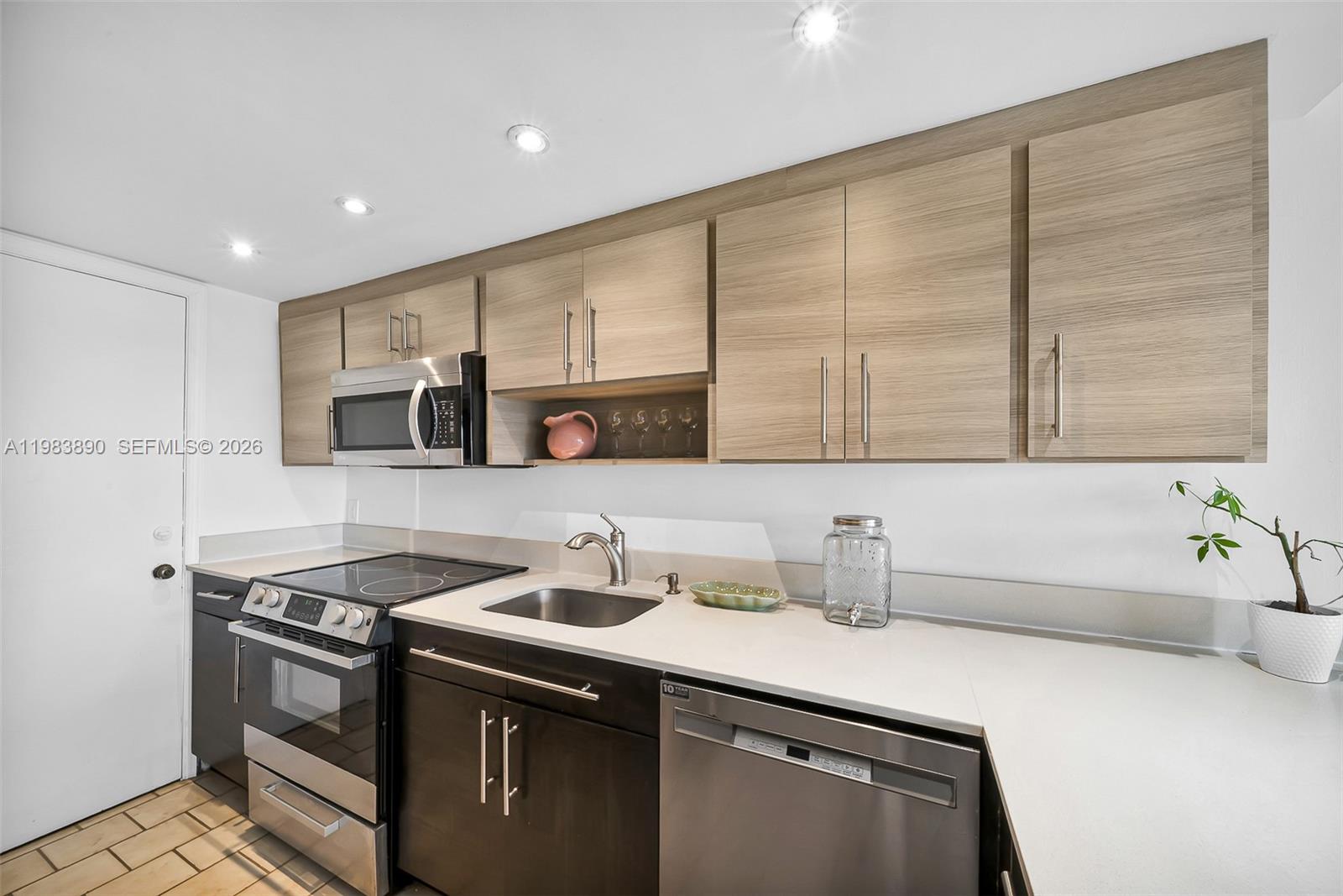 555 Crandon Blvd #53 Key Biscayne, FL 33149