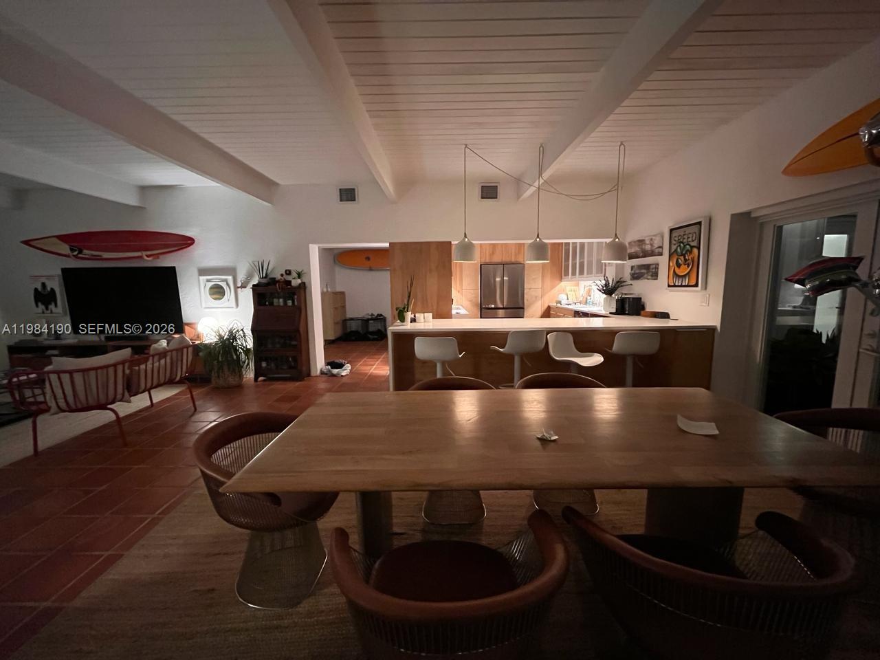 240 Greenwood Dr #240 Key Biscayne, FL 33149