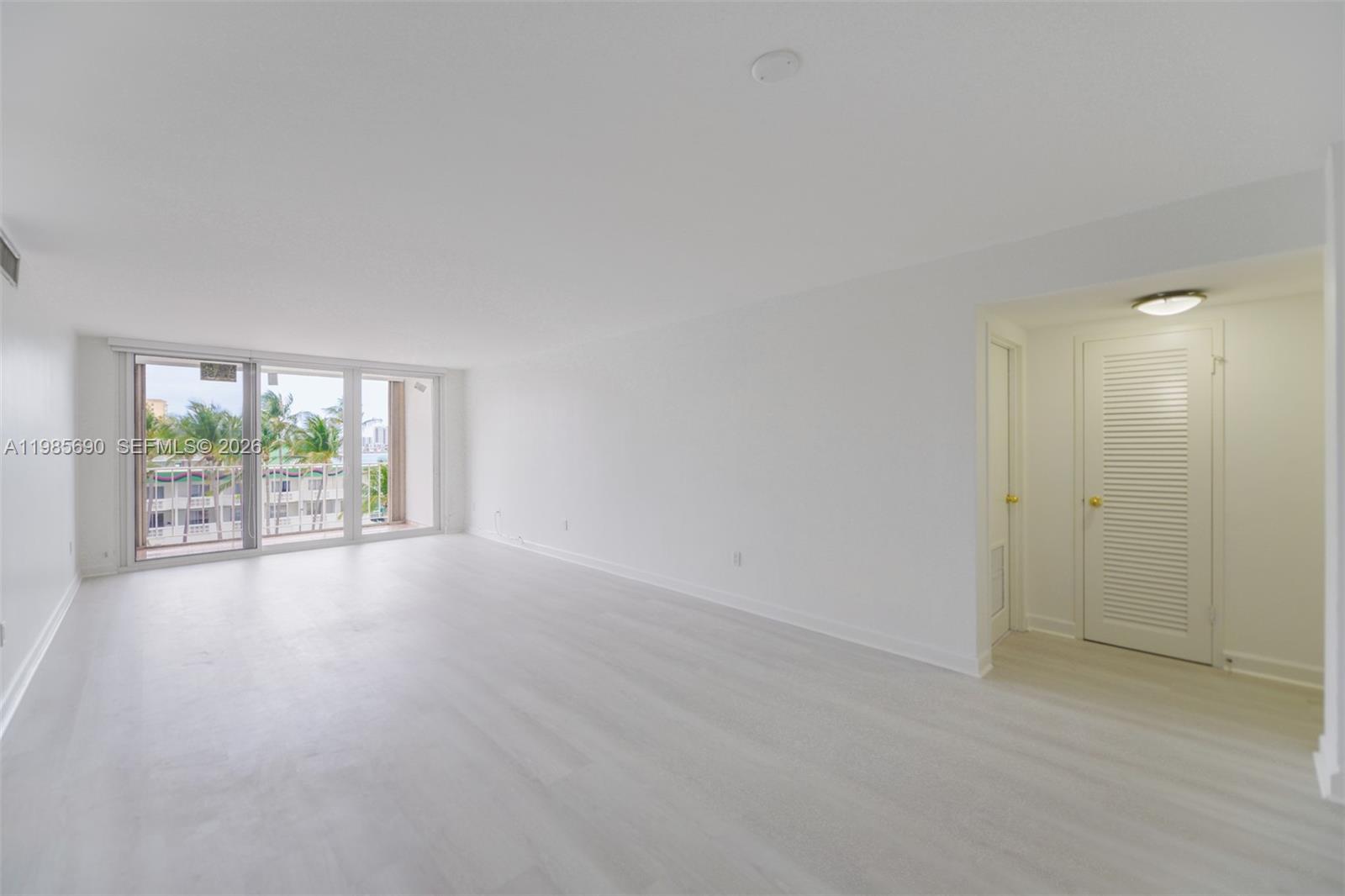 1865 N 79th St Cswy #5H North Bay Village, FL 33141