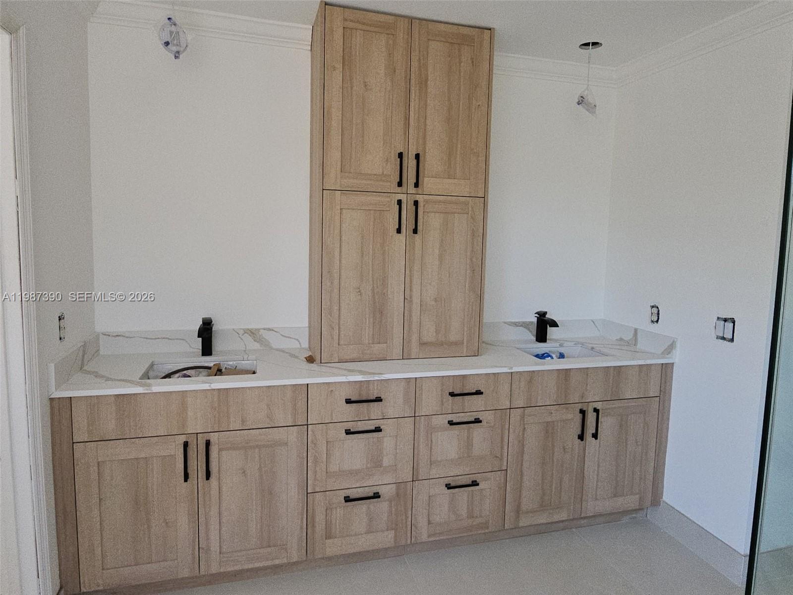 12425 NW 54th Ct Coral Springs, FL 33076