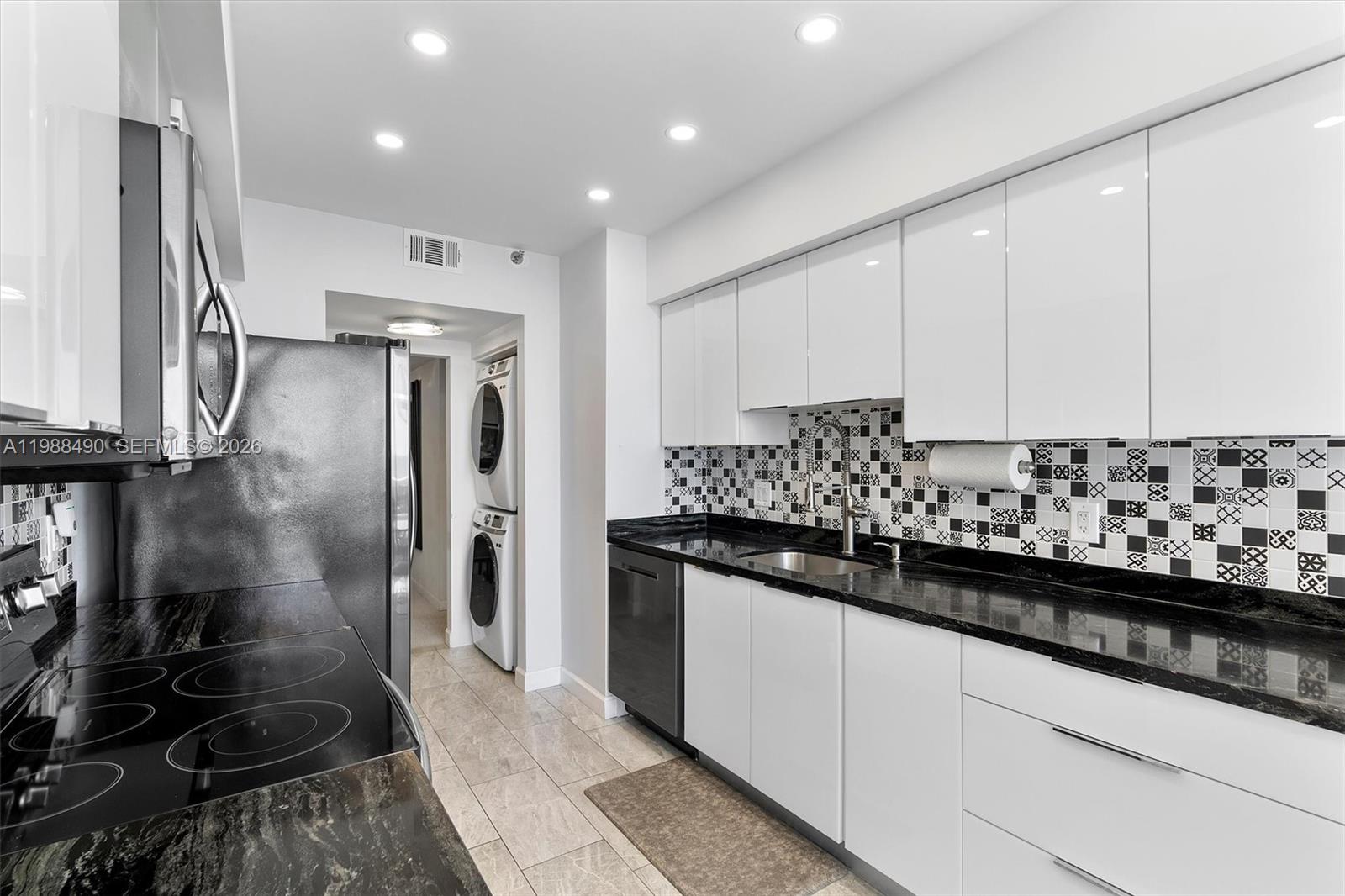 image Hamptons West15