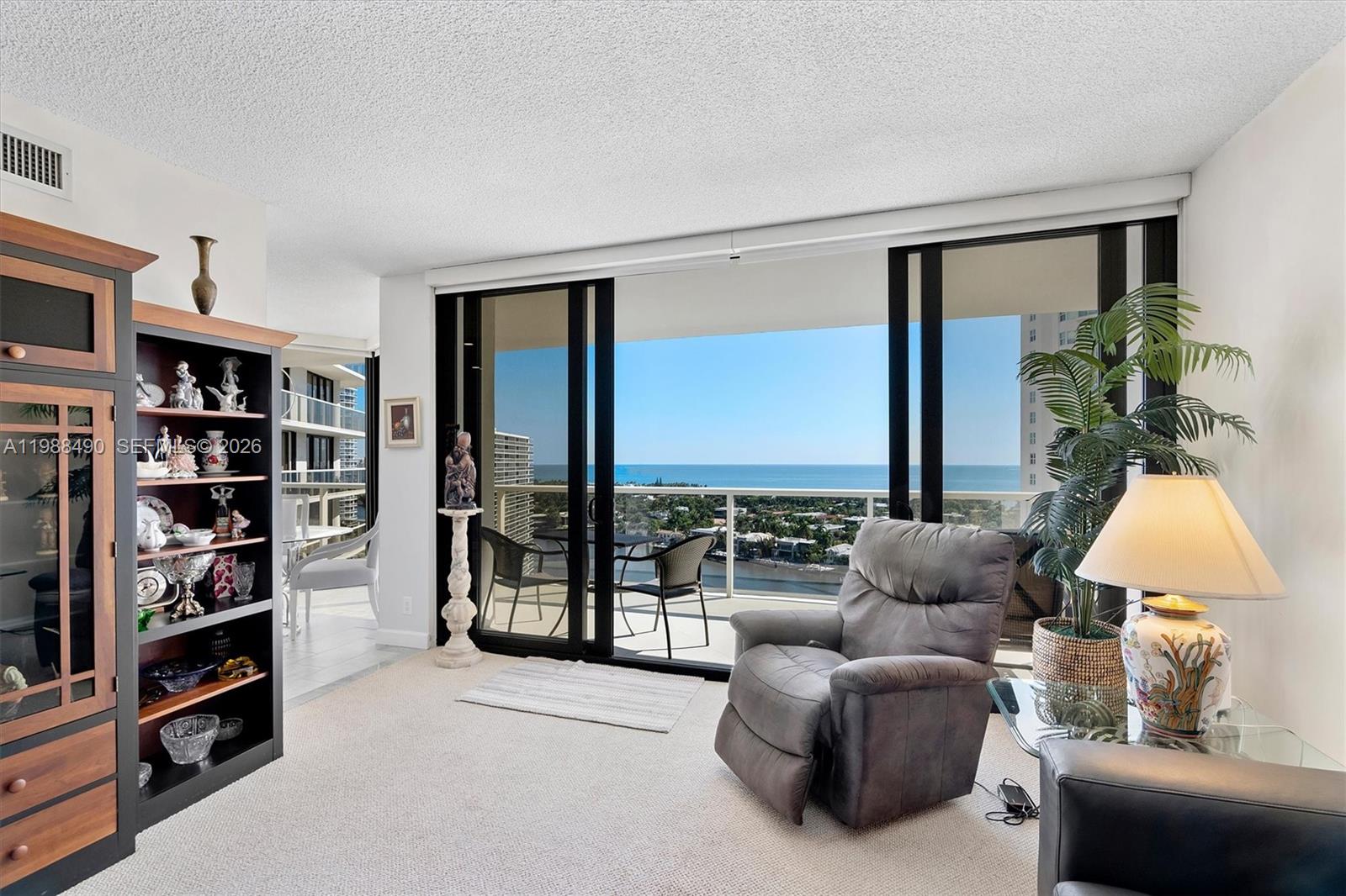 image Hamptons West22