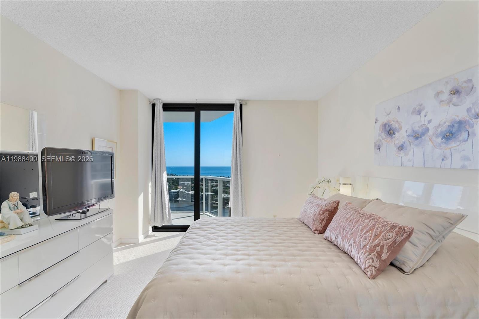 image Hamptons West26