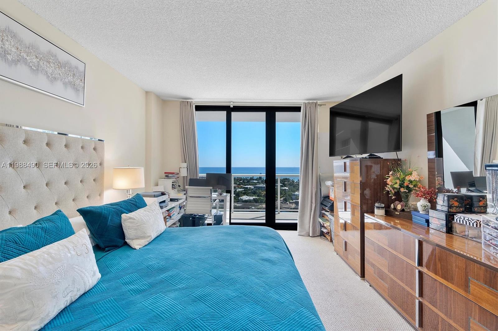 image Hamptons West35