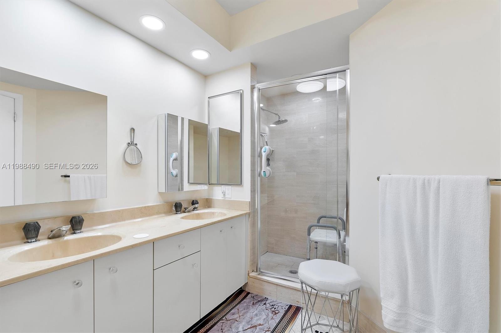 image Hamptons West37