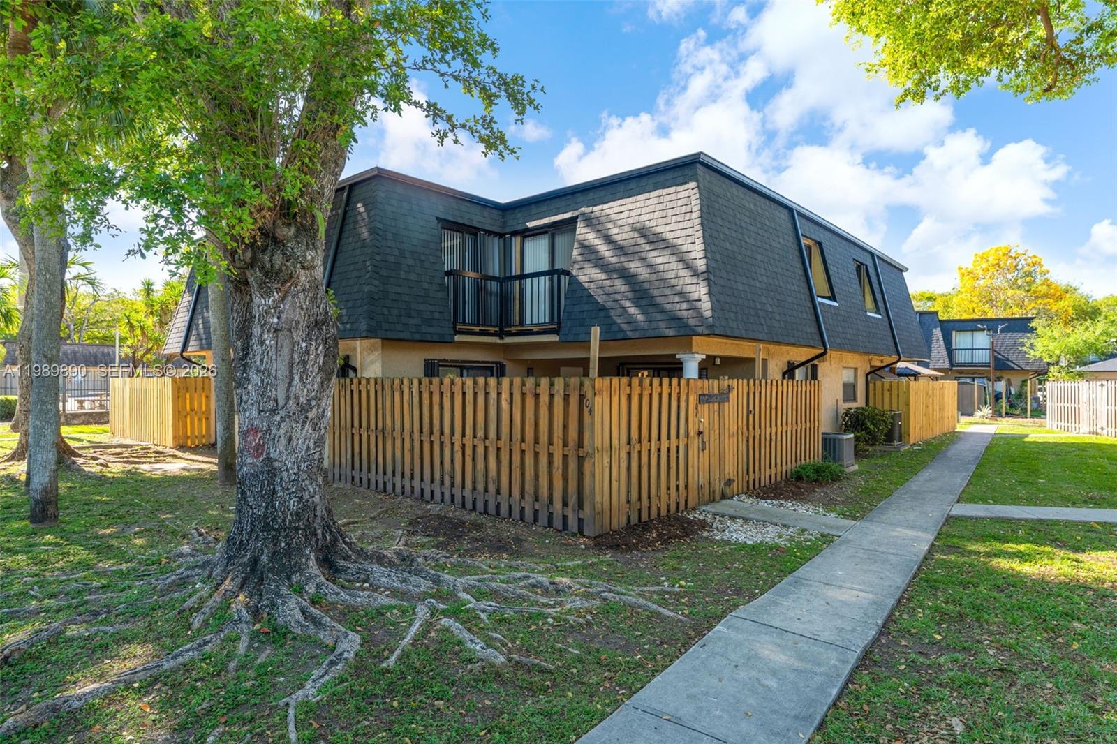 14210 SW 94th Cir Ln #104-35 Miami, FL 33186