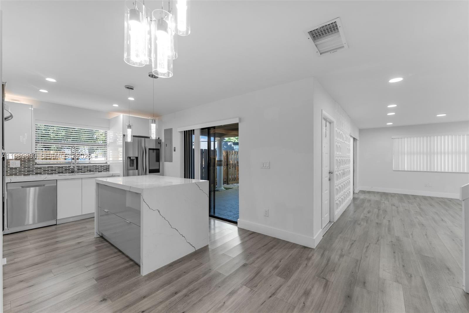 14210 SW 94th Cir Ln #104-35 Miami, FL 33186