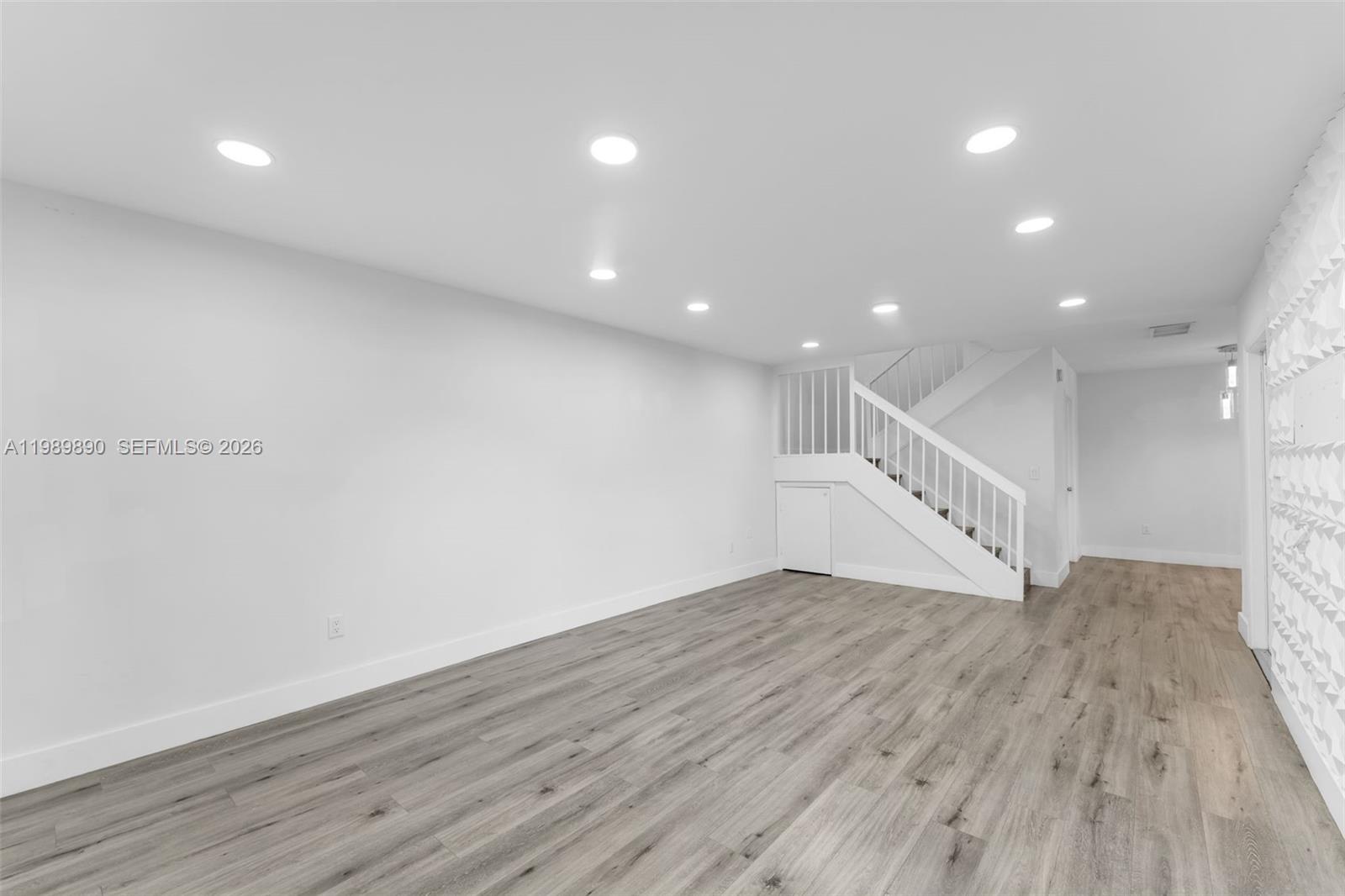 14210 SW 94th Cir Ln #104-35 Miami, FL 33186