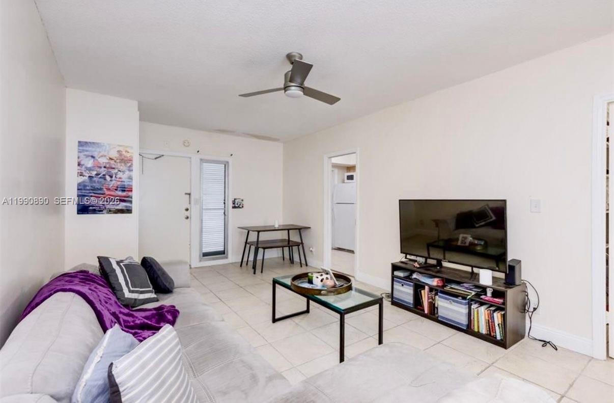 1967 S Ocean Blvd #205 Lauderdale By The Sea, FL 33062