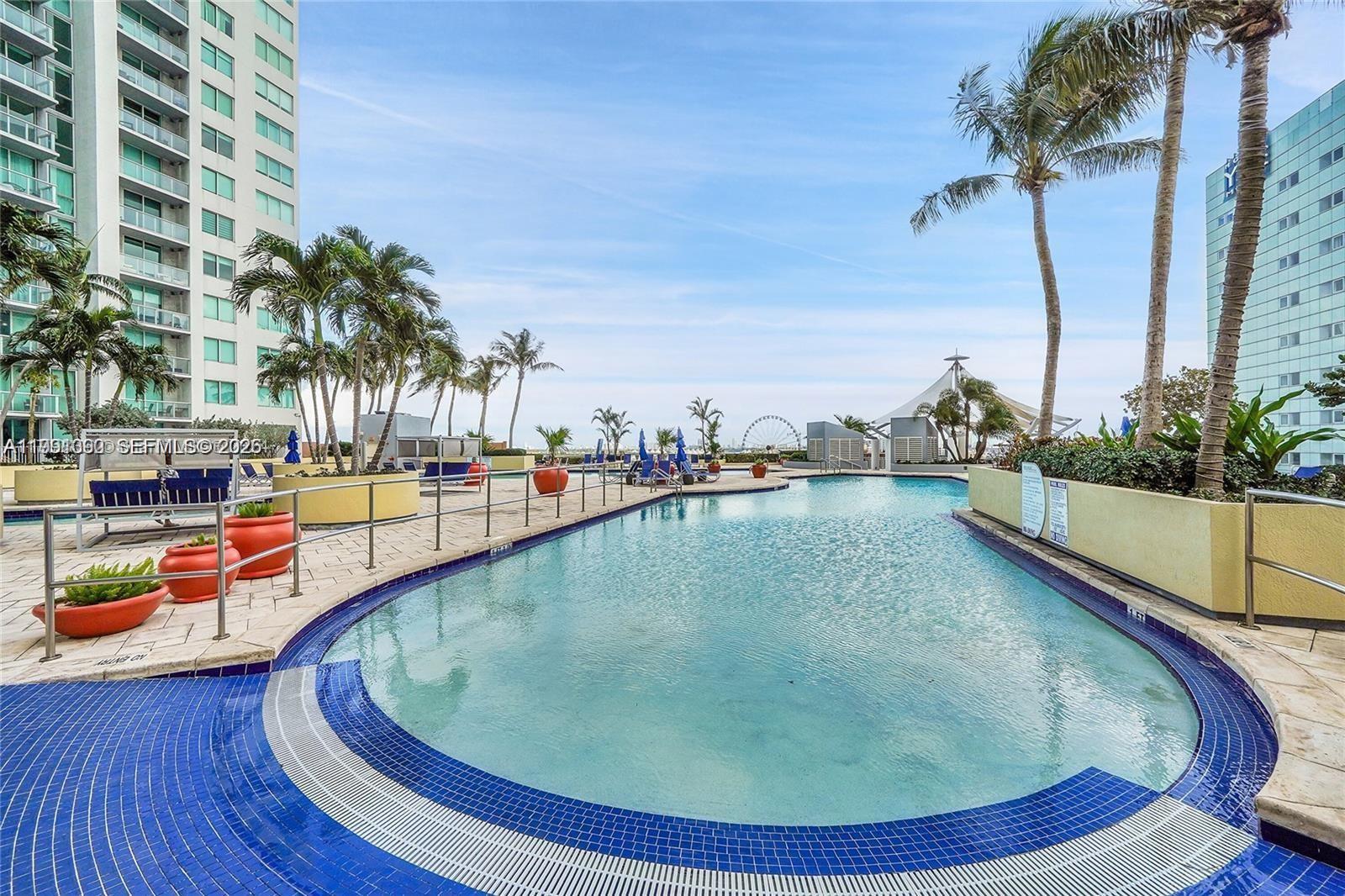 image Vizcayne South12