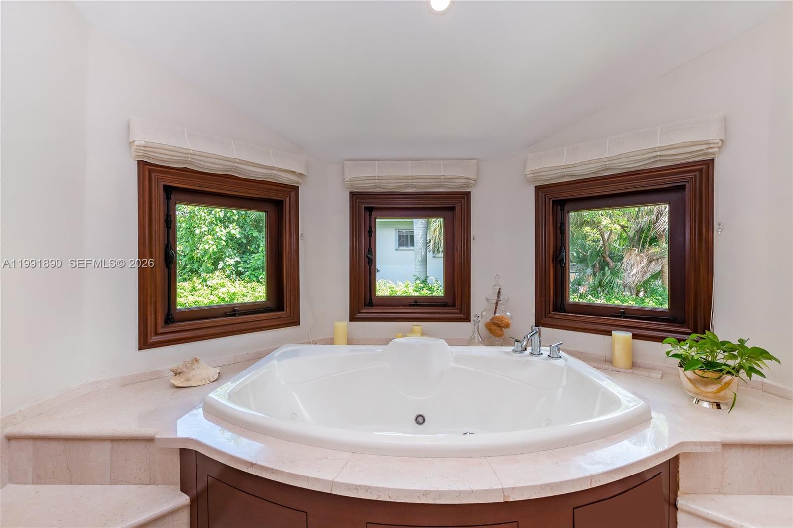 174 Isla Dorada Blvd Coral Gables, FL 33143