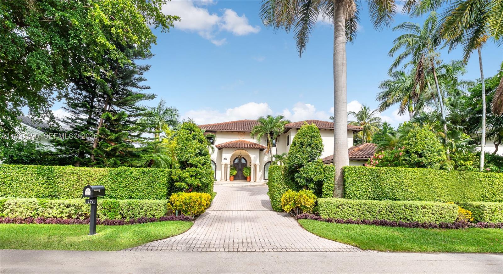 174 Isla Dorada Blvd Coral Gables, FL 33143