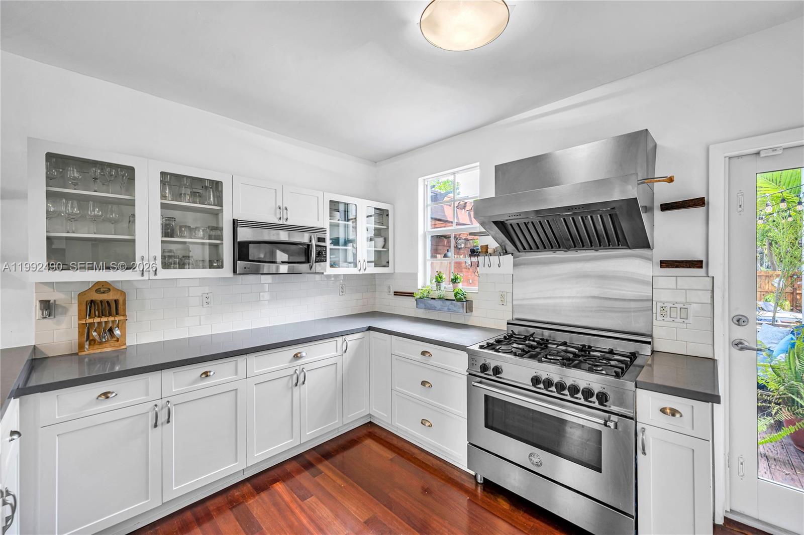 1601 SW 11th Ter Miami, FL 33135