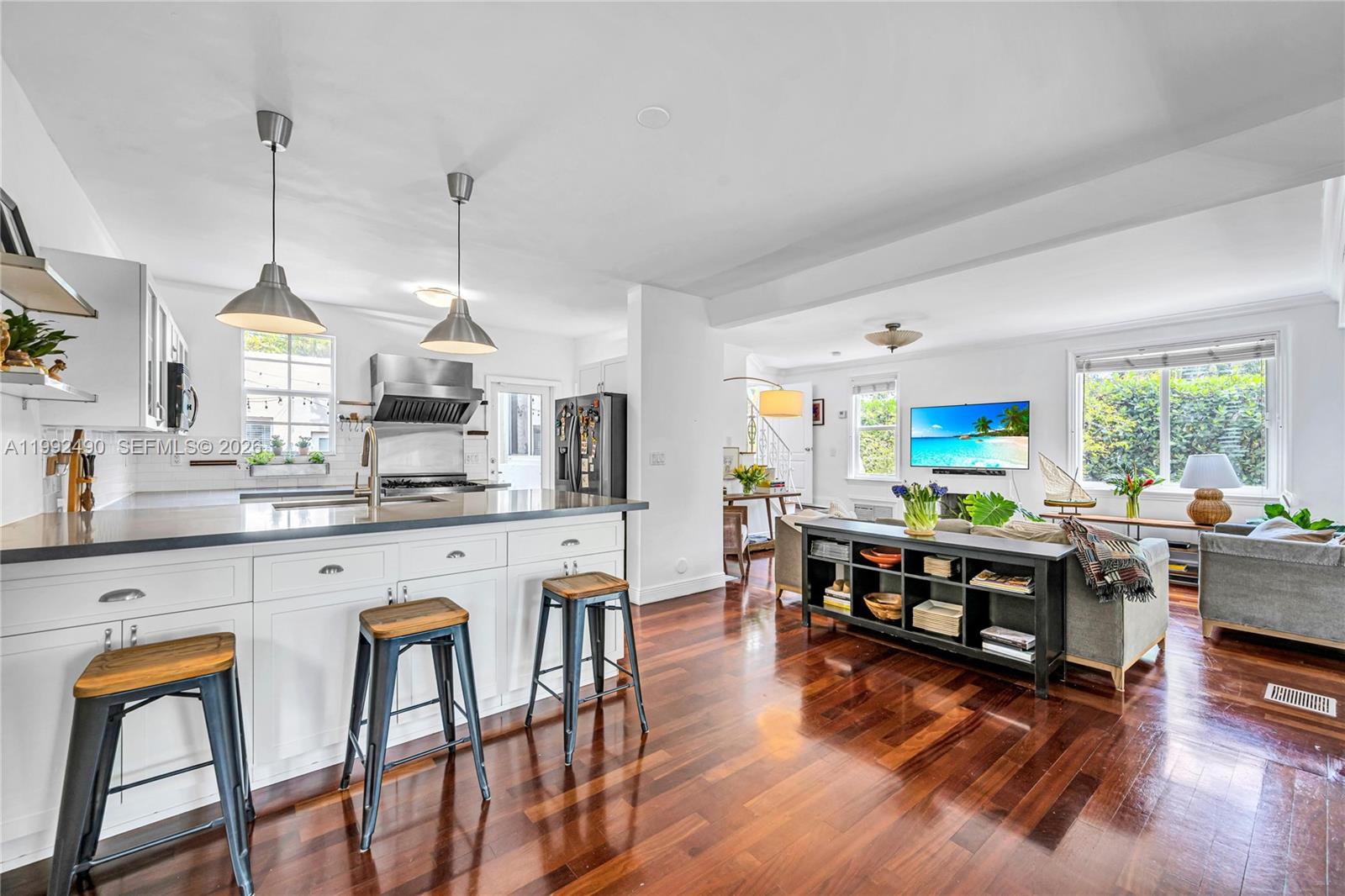 1601 SW 11th Ter Miami, FL 33135