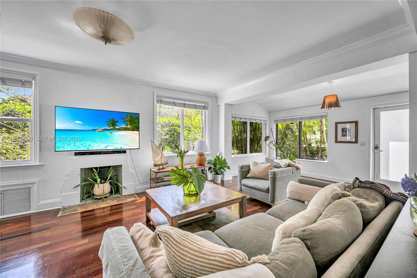 1601 SW 11th Ter Miami, FL 33135