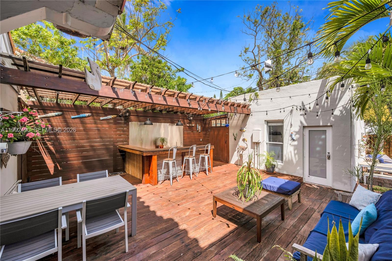 1601 SW 11th Ter Miami, FL 33135