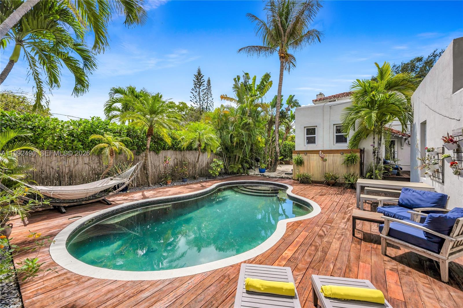 1601 SW 11th Ter Miami, FL 33135