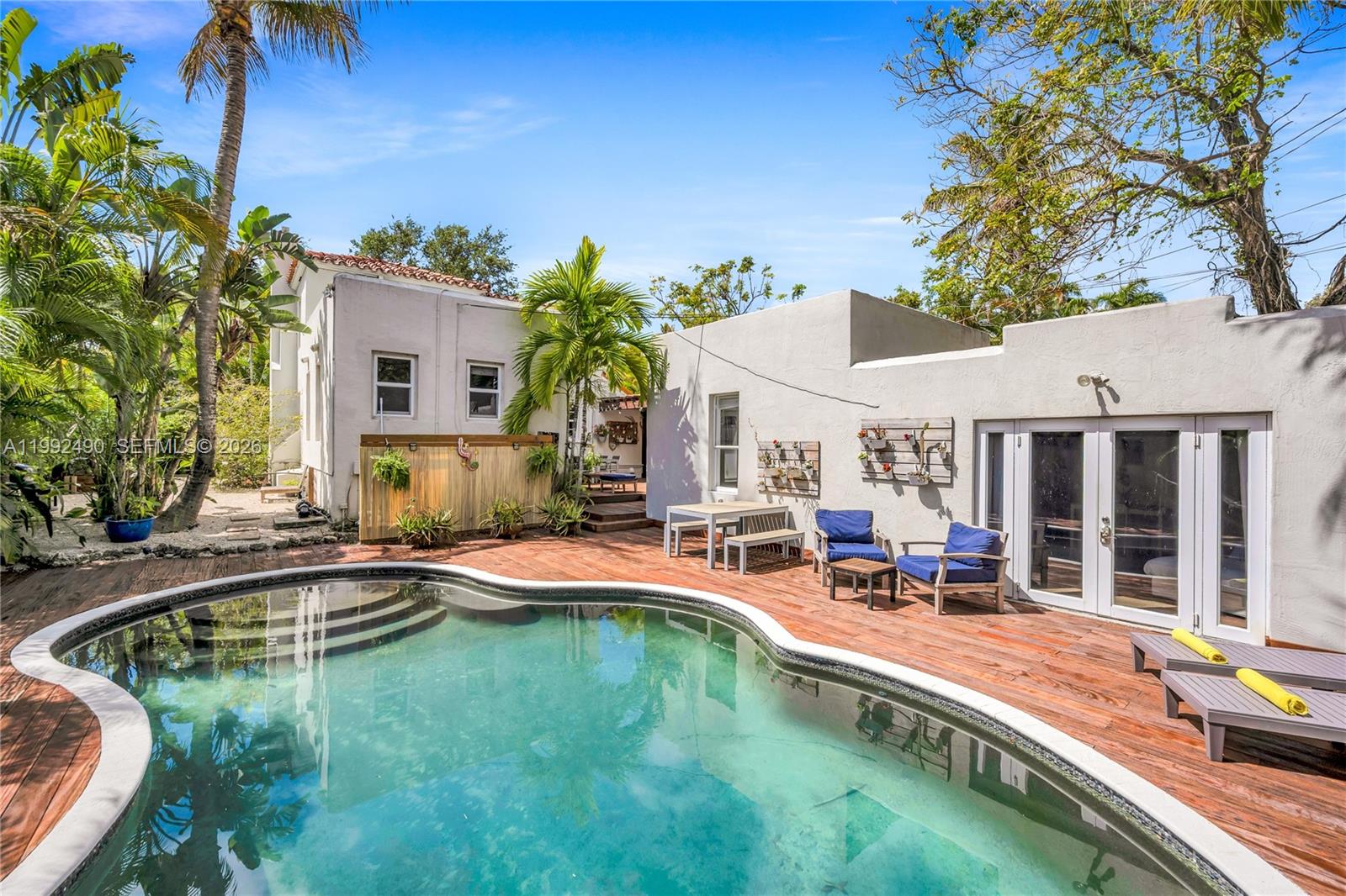 1601 SW 11th Ter Miami, FL 33135