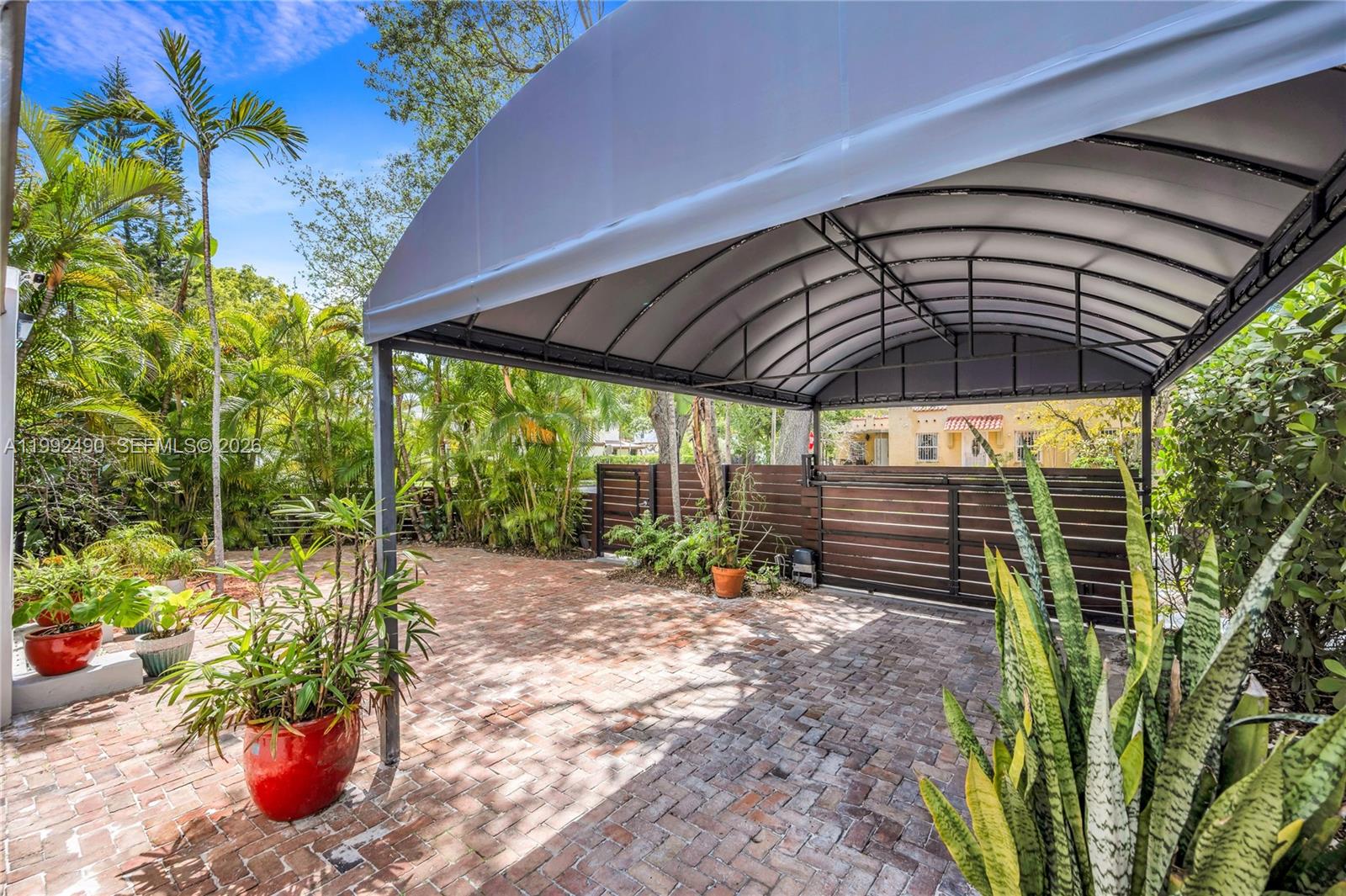 1601 SW 11th Ter Miami, FL 33135