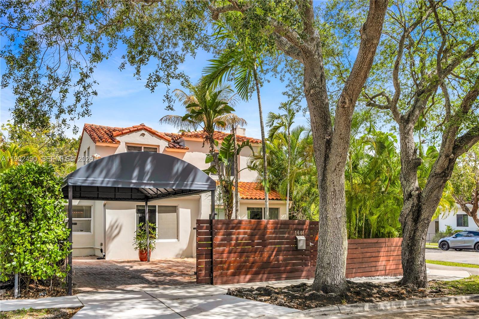 1601 SW 11th Ter Miami, FL 33135