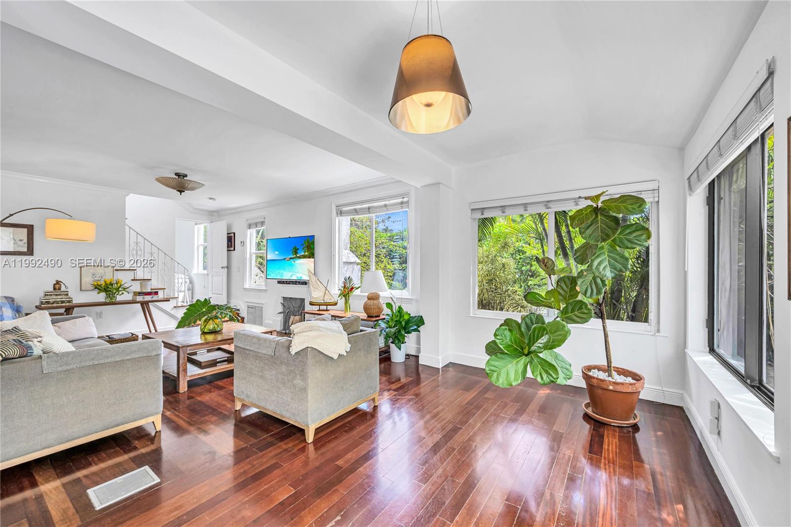 1601 SW 11th Ter Miami, FL 33135