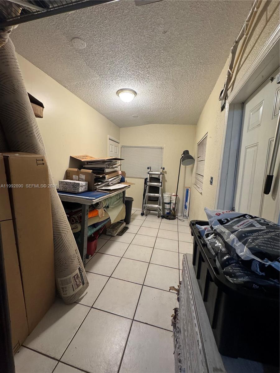 5890 NW 16th Ct Sunrise, FL 33313