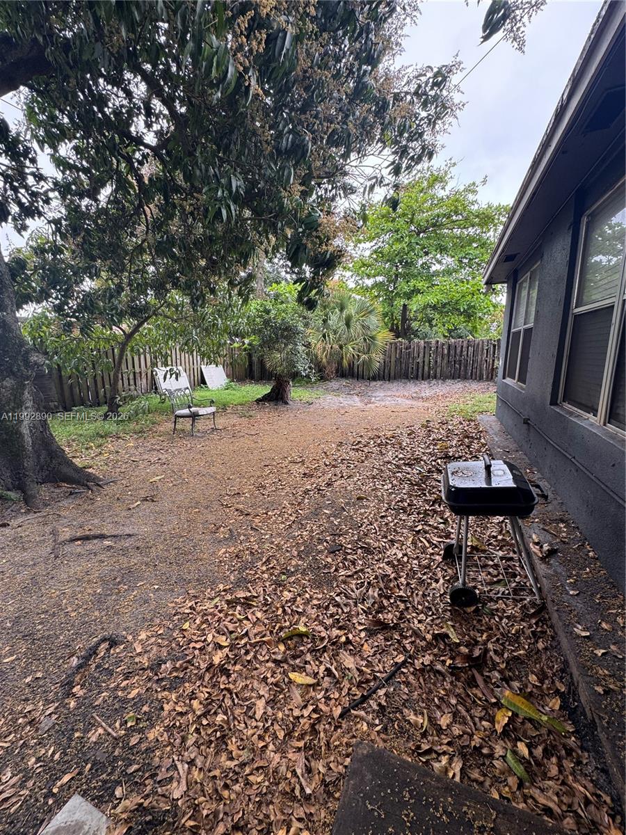 5890 NW 16th Ct Sunrise, FL 33313