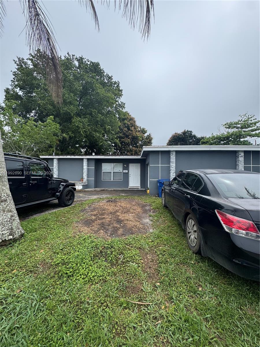 5890 NW 16th Ct Sunrise, FL 33313