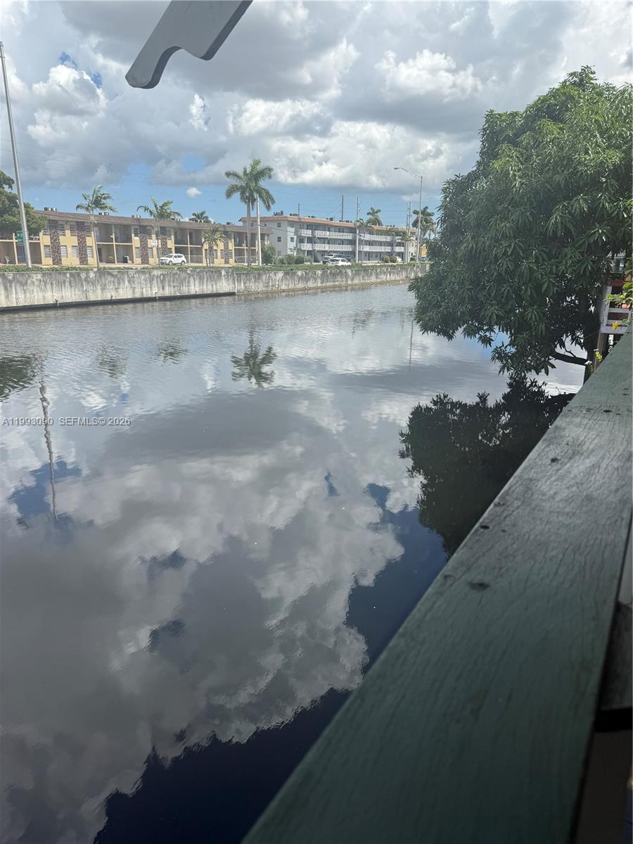 7643 NW South Riv Dr