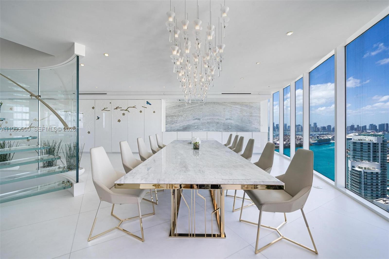 300 S Pointe Dr #PH-5 Miami Beach, FL 33139