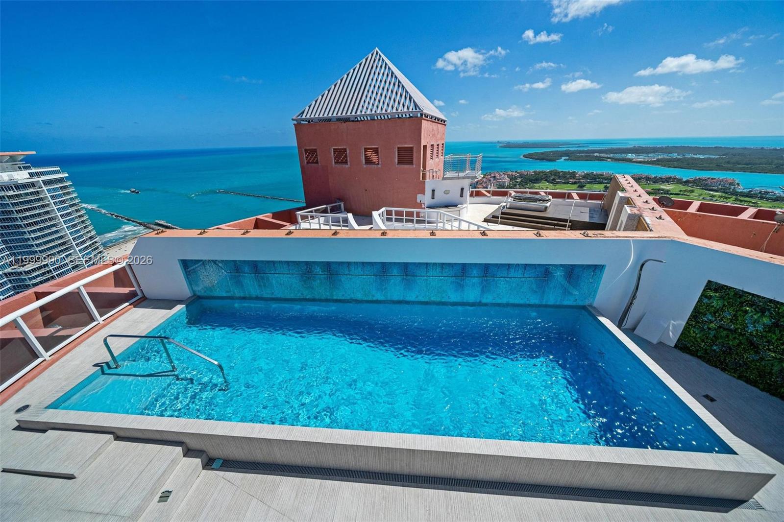 300 S Pointe Dr #PH-5 Miami Beach, FL 33139