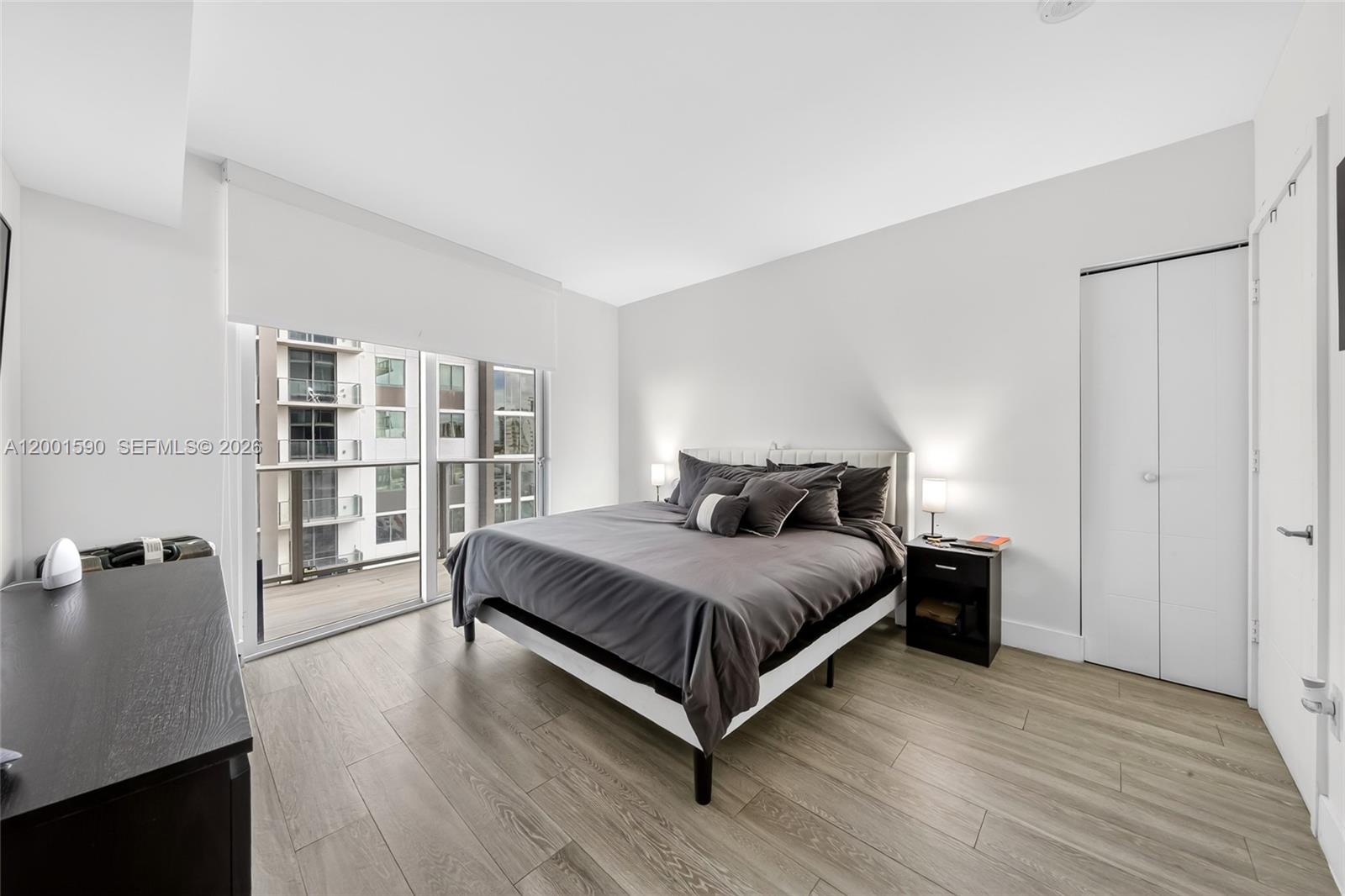 image Brickell Ten14