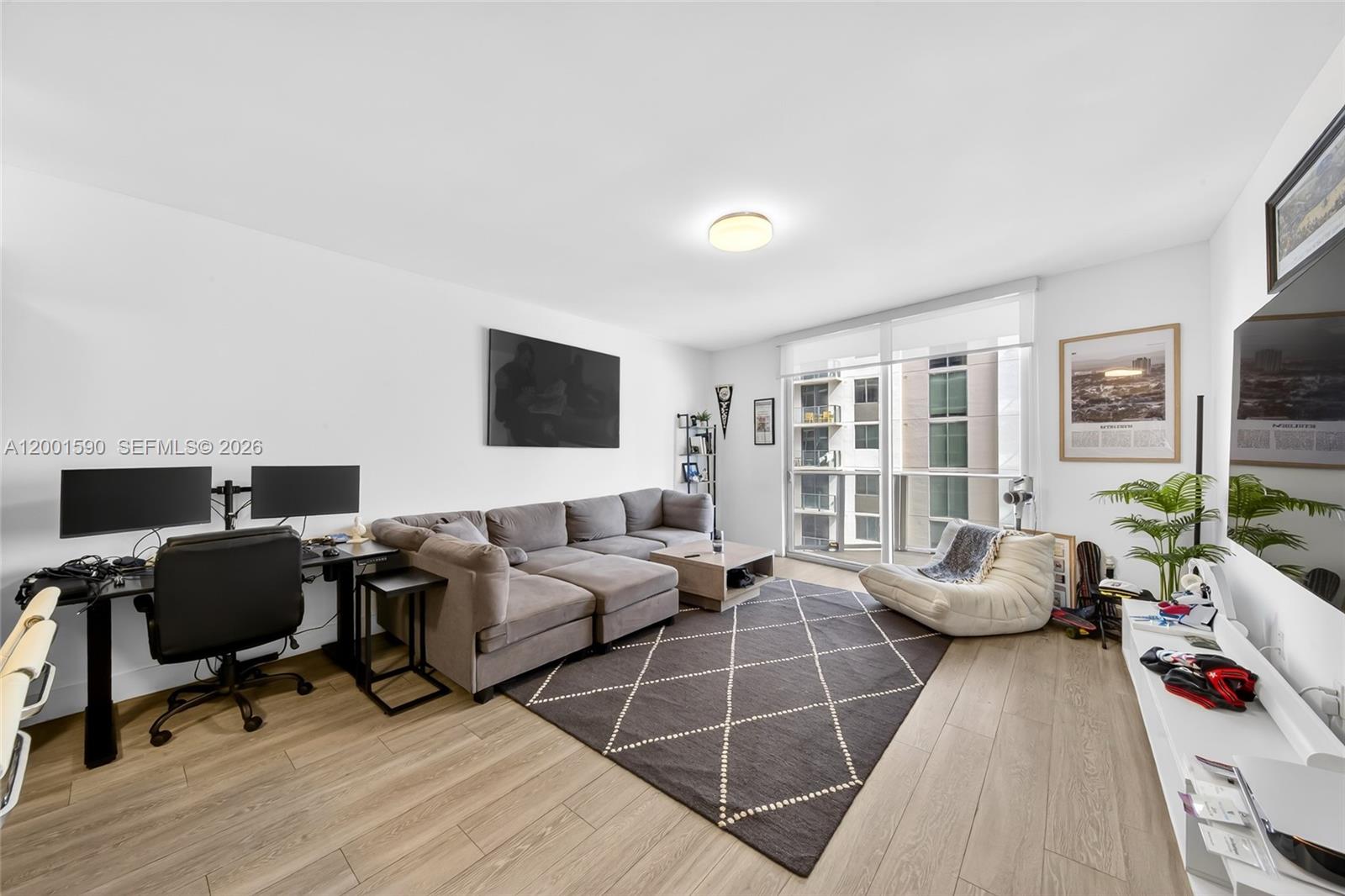 image Brickell Ten7