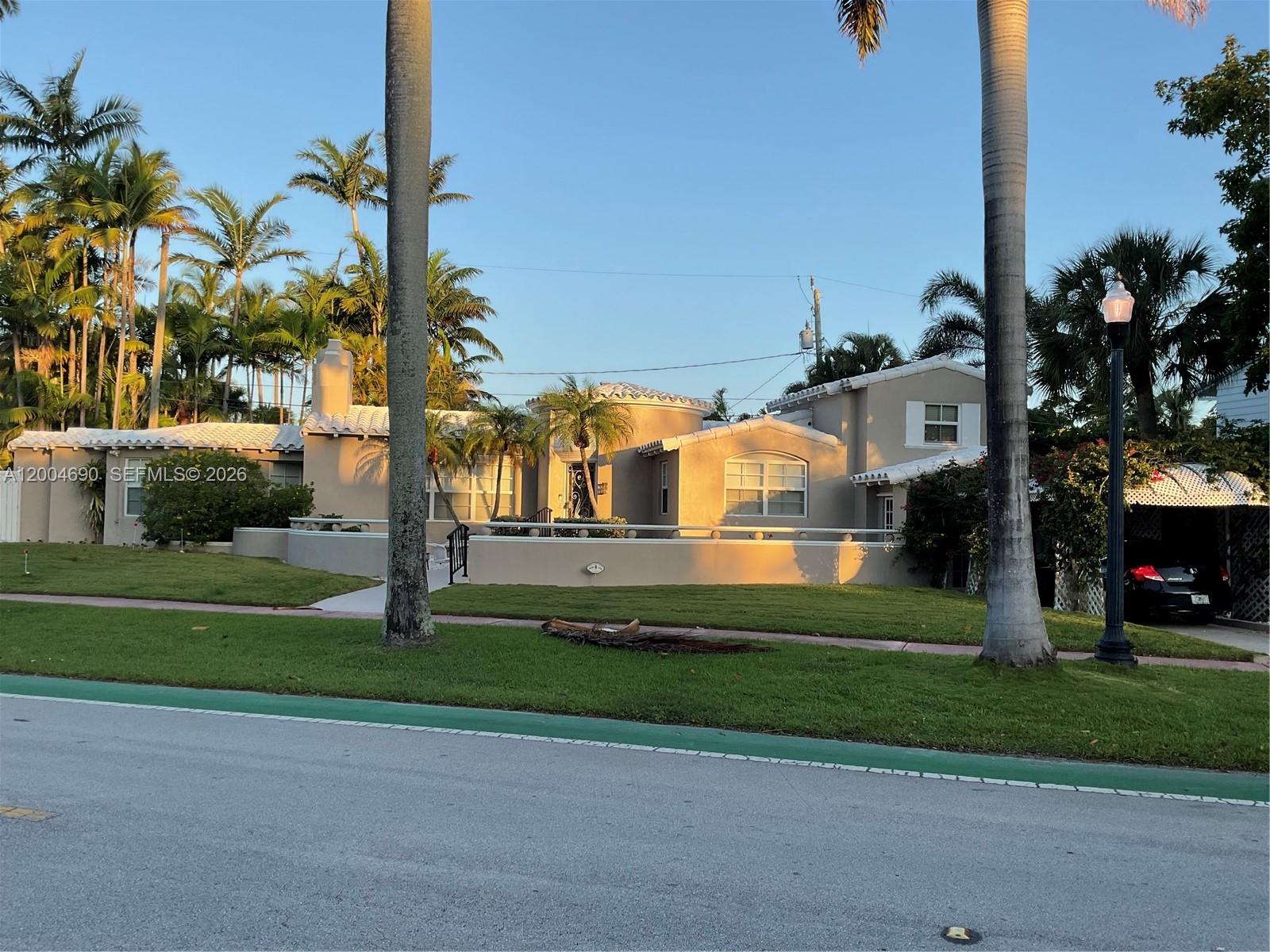 4320 Royal Palm Ave