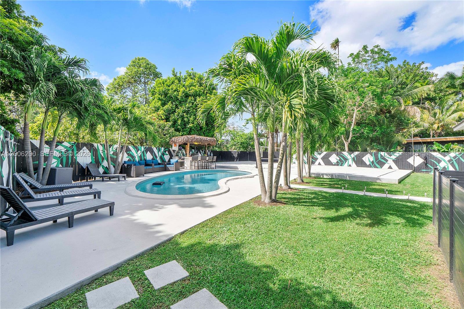 14830 N Spur Dr Miami, FL 33161
