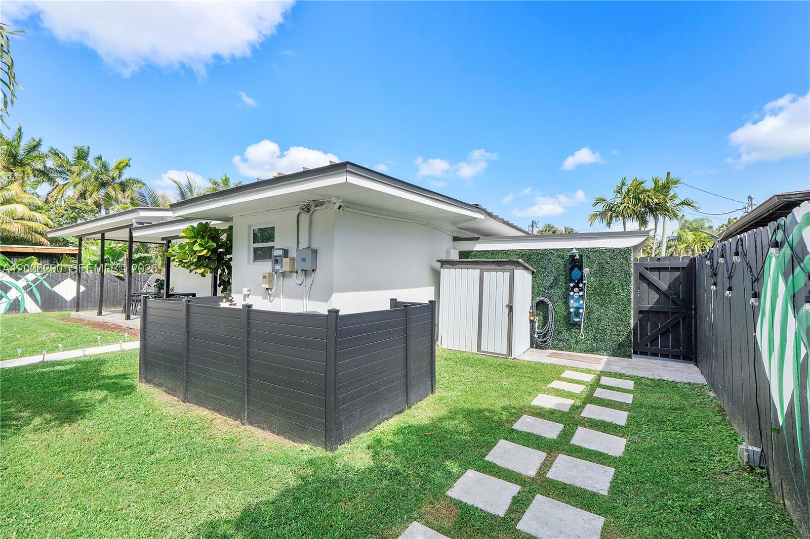 14830 N Spur Dr Miami, FL 33161