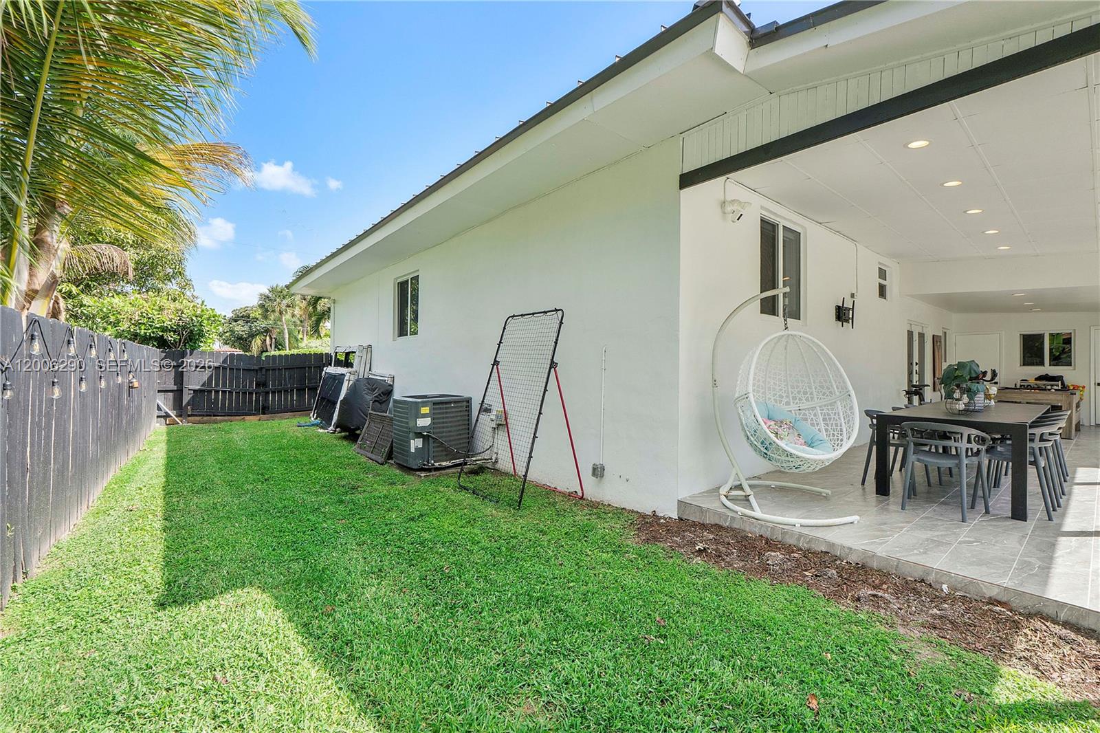 14830 N Spur Dr Miami, FL 33161