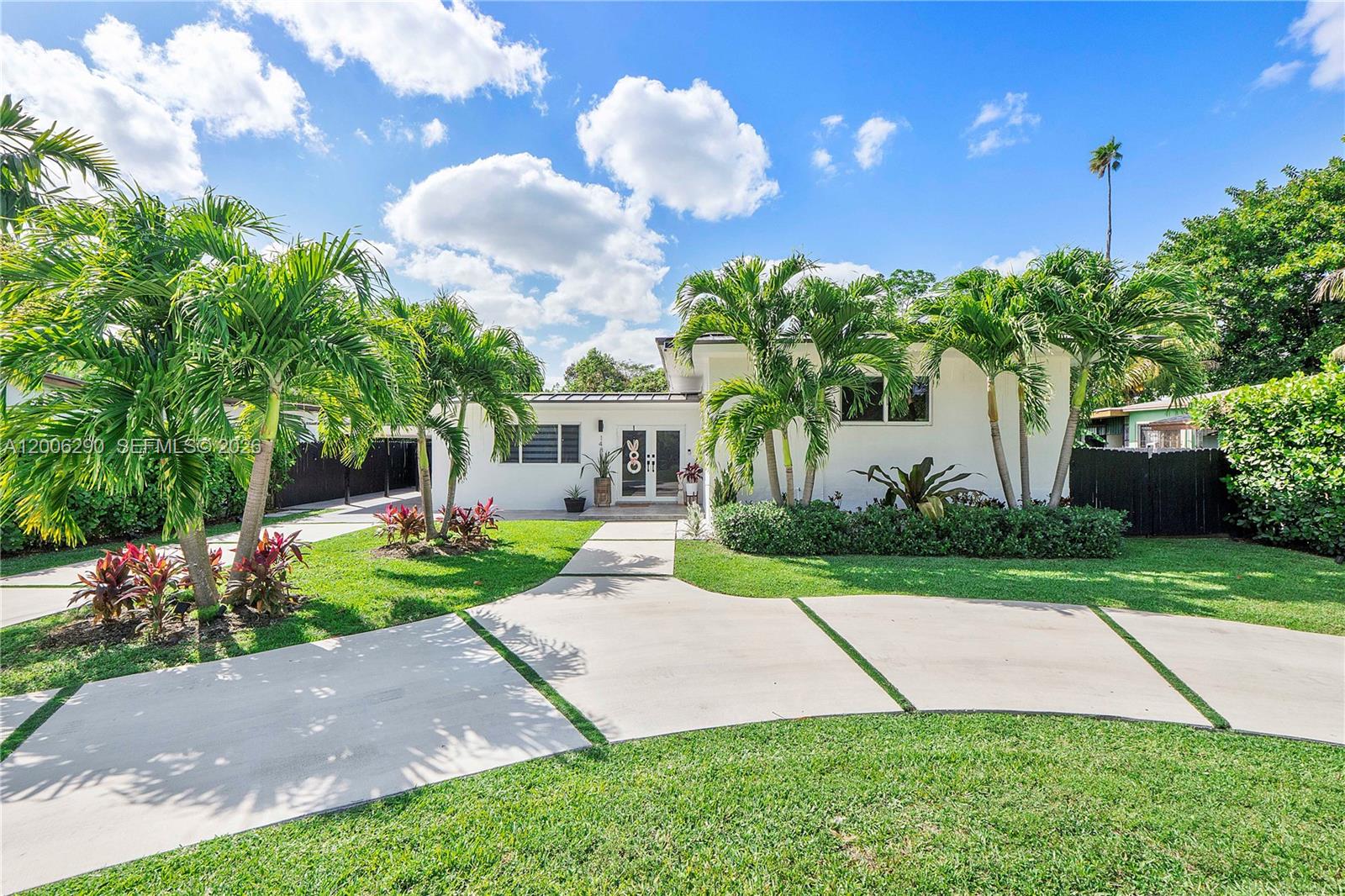 14830 N Spur Dr Miami, FL 33161