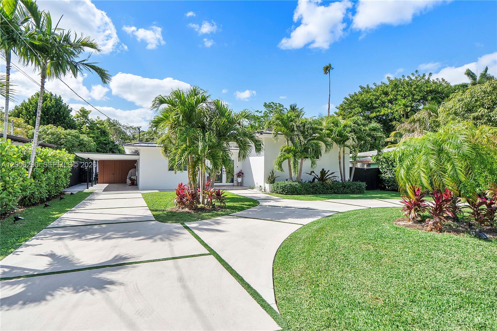14830 N Spur Dr Miami, FL 33161