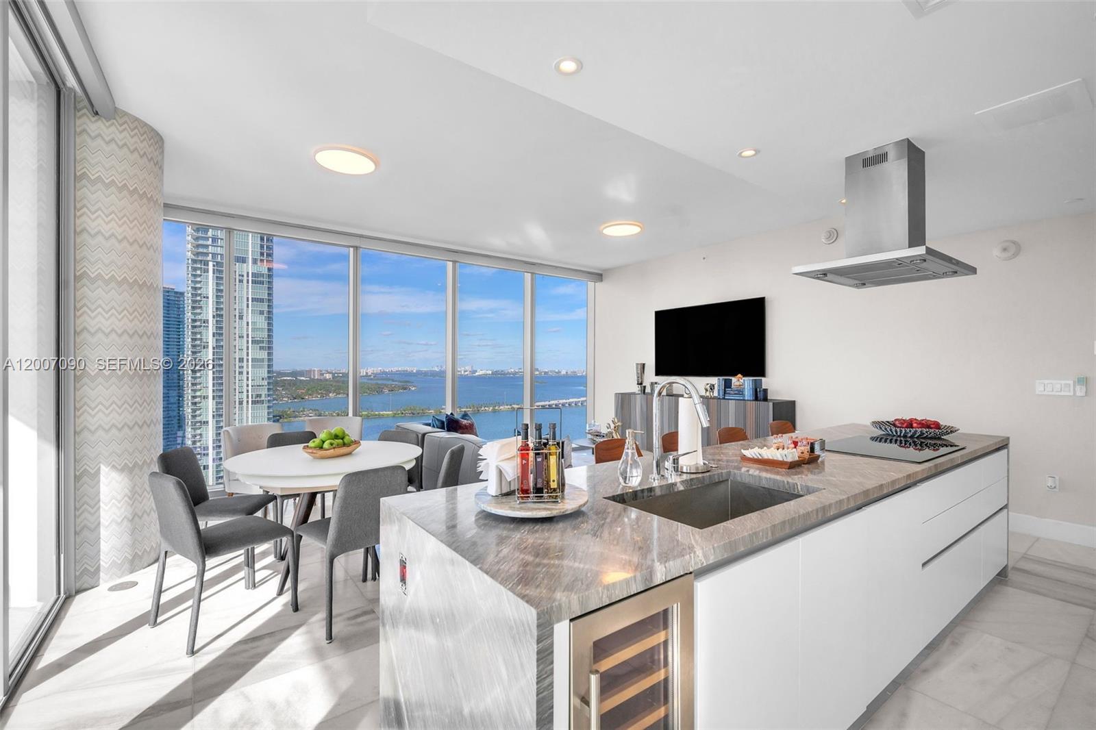 700 NE 26th Ter #2906